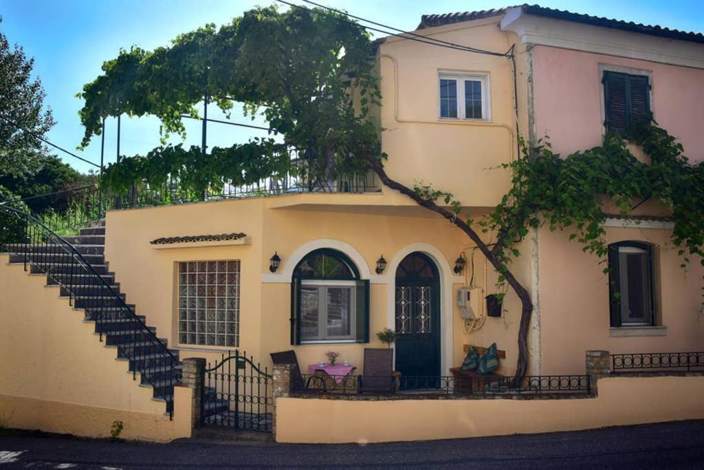 Nafsikas Apartment - Ipsos Beach Экстерьер фото